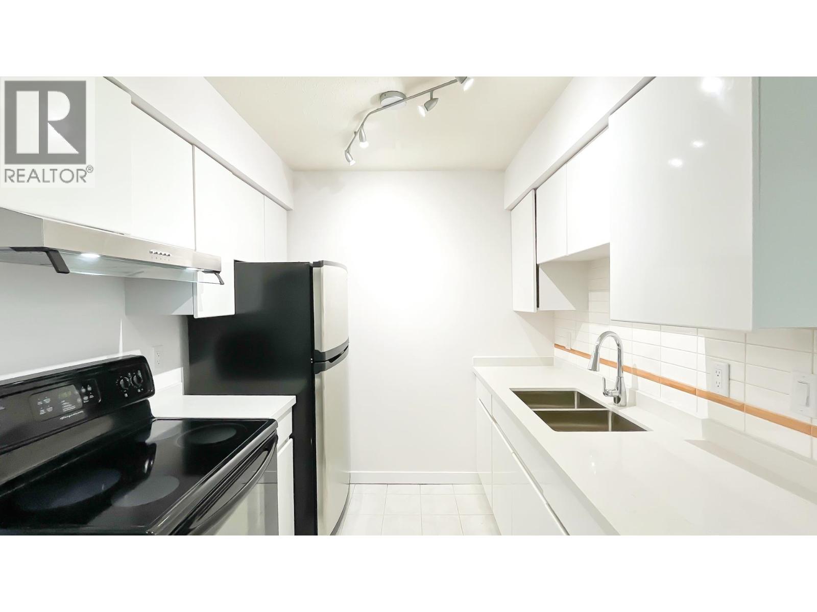 416 1945 Woodway Place, Burnaby, British Columbia  V5B 4S4 - Photo 6 - R3106366