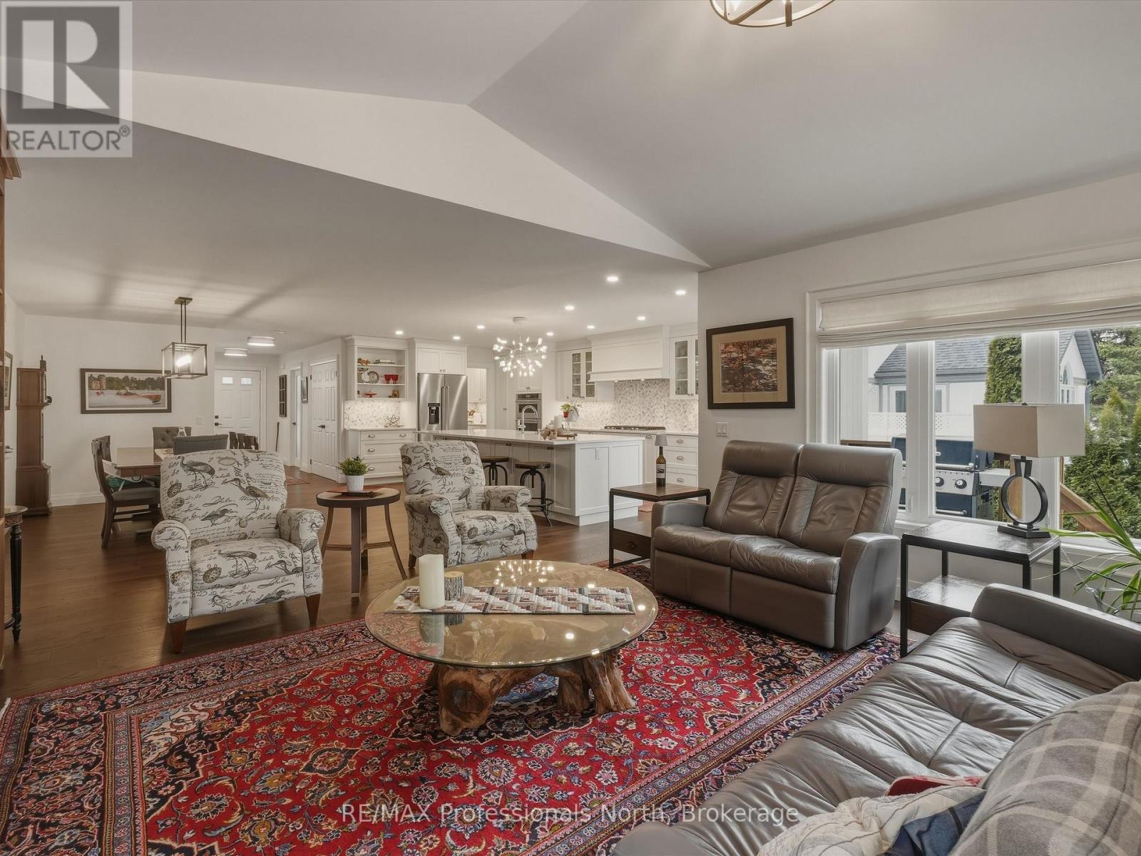 8 Woods Hollow, Gravenhurst, Ontario  P1P 1Y7 - Photo 14 - X12956154