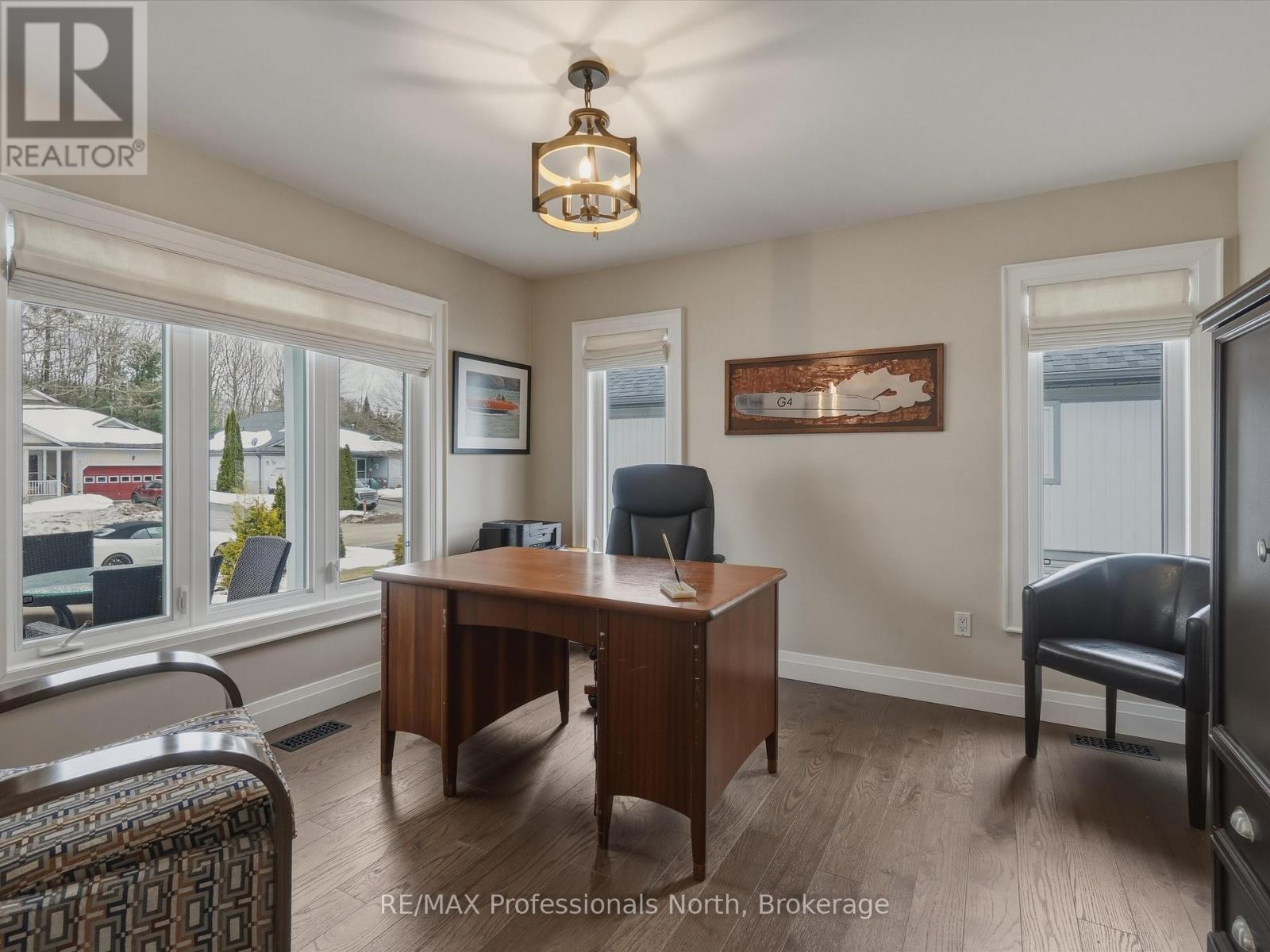 8 Woods Hollow, Gravenhurst, Ontario  P1P 1Y7 - Photo 20 - X12956154