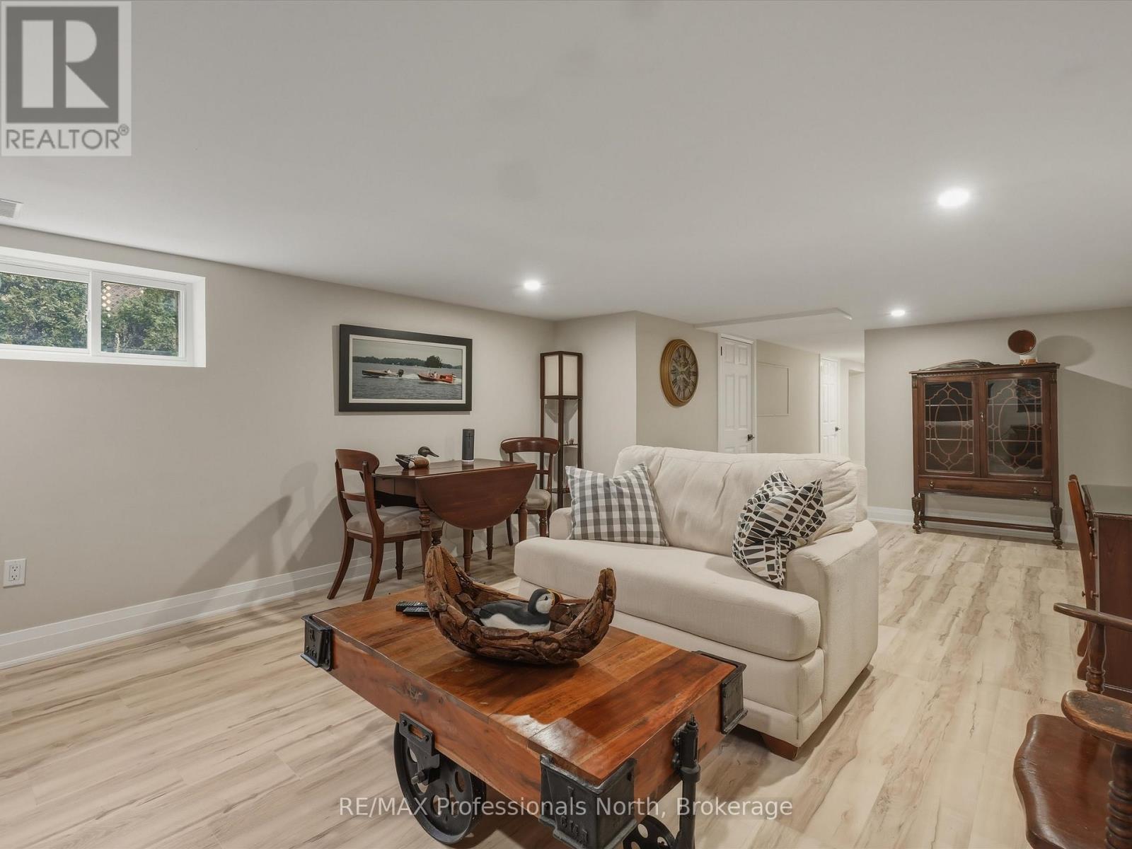 8 Woods Hollow, Gravenhurst, Ontario  P1P 1Y7 - Photo 25 - X12956154