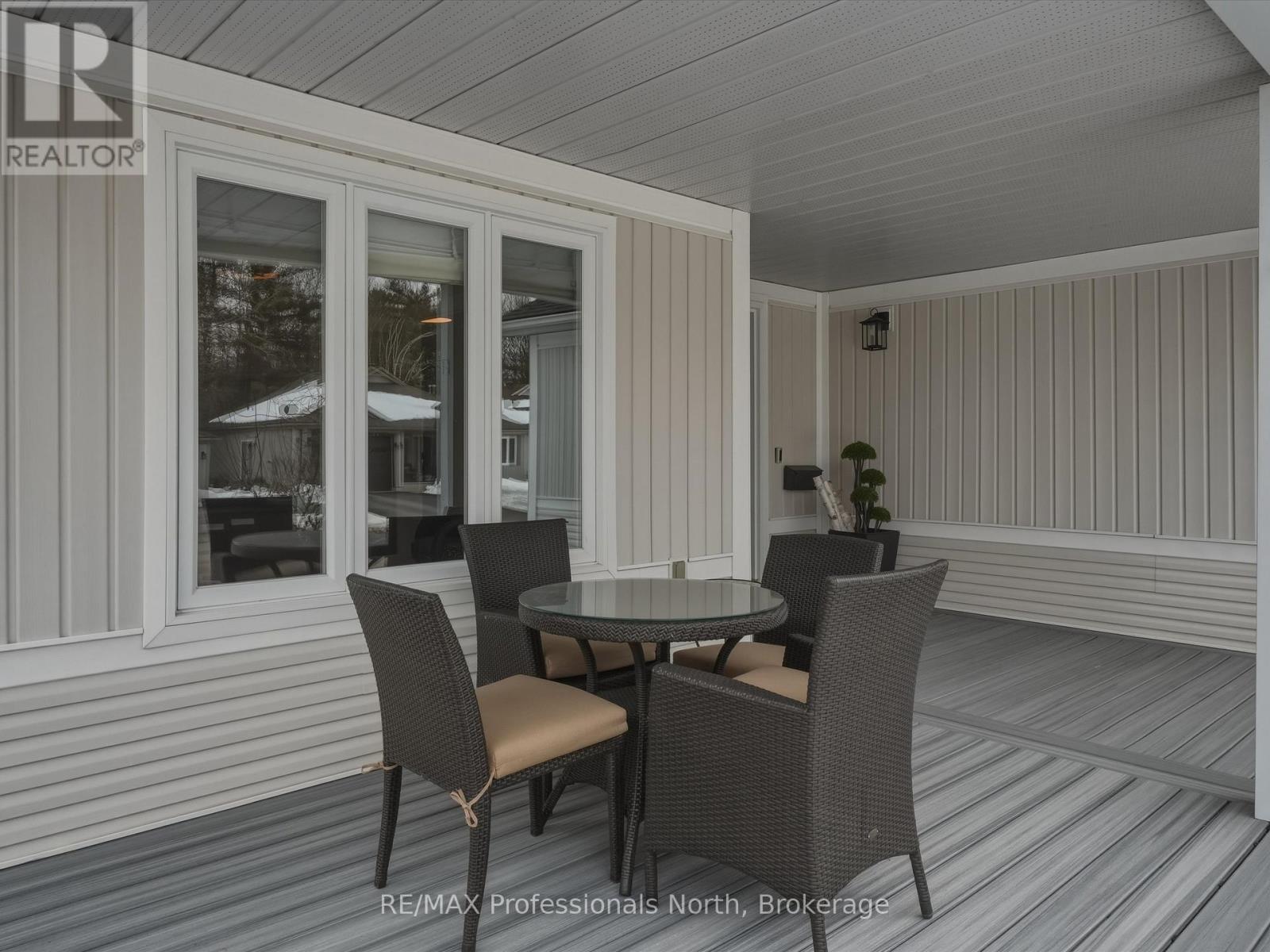 8 Woods Hollow, Gravenhurst, Ontario  P1P 1Y7 - Photo 33 - X12956154