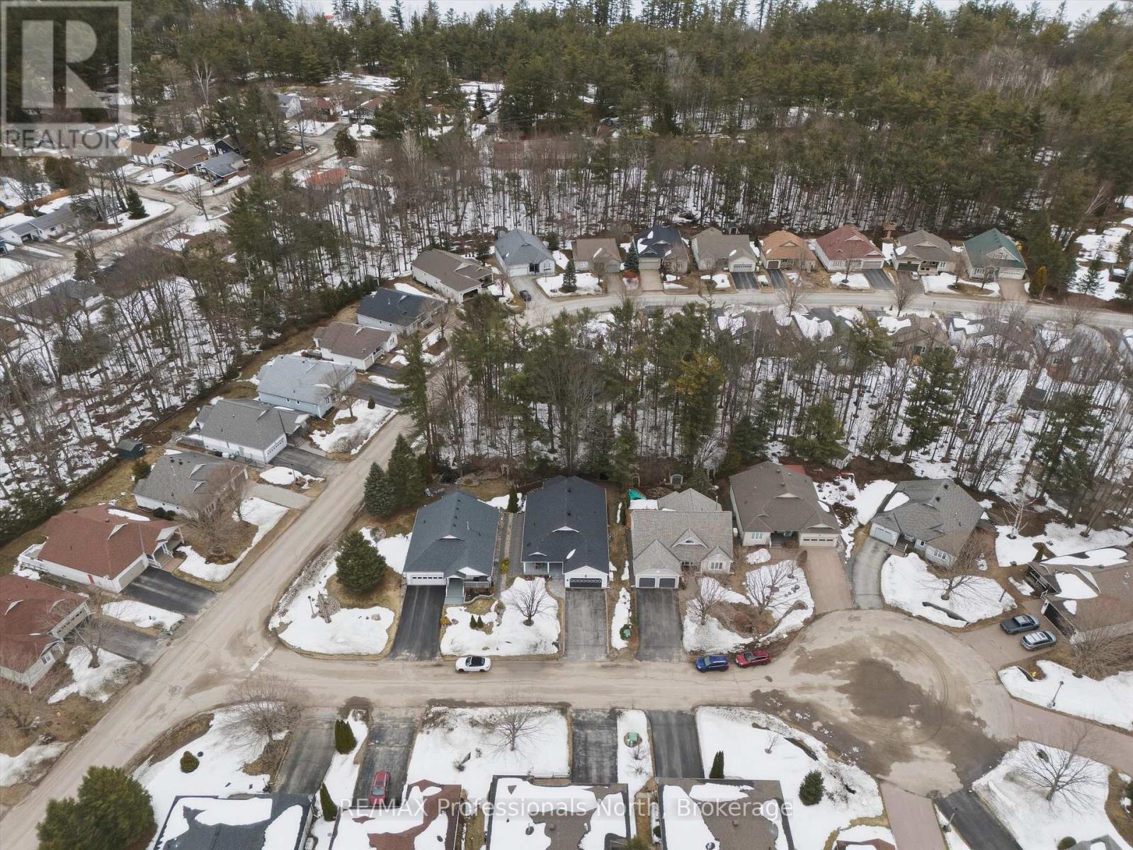 8 Woods Hollow, Gravenhurst, Ontario  P1P 1Y7 - Photo 34 - X12956154