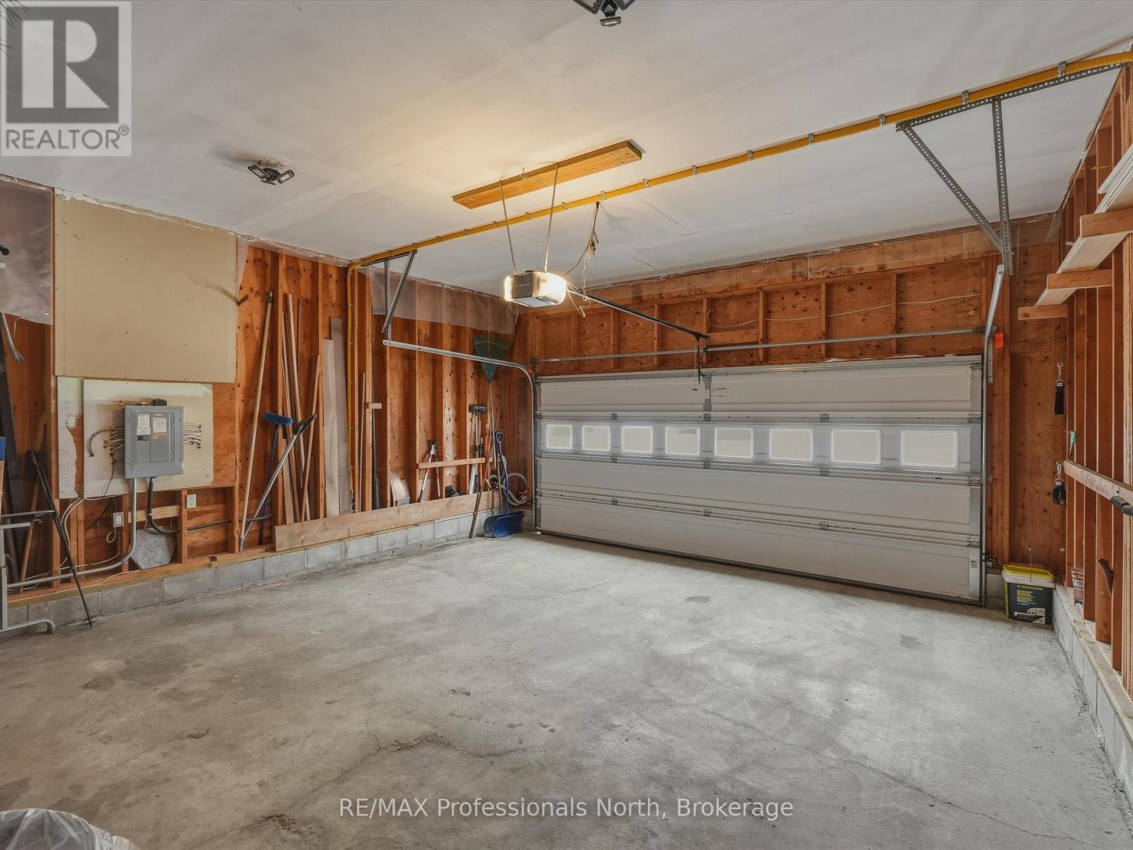 8 Woods Hollow, Gravenhurst, Ontario  P1P 1Y7 - Photo 37 - X12956154