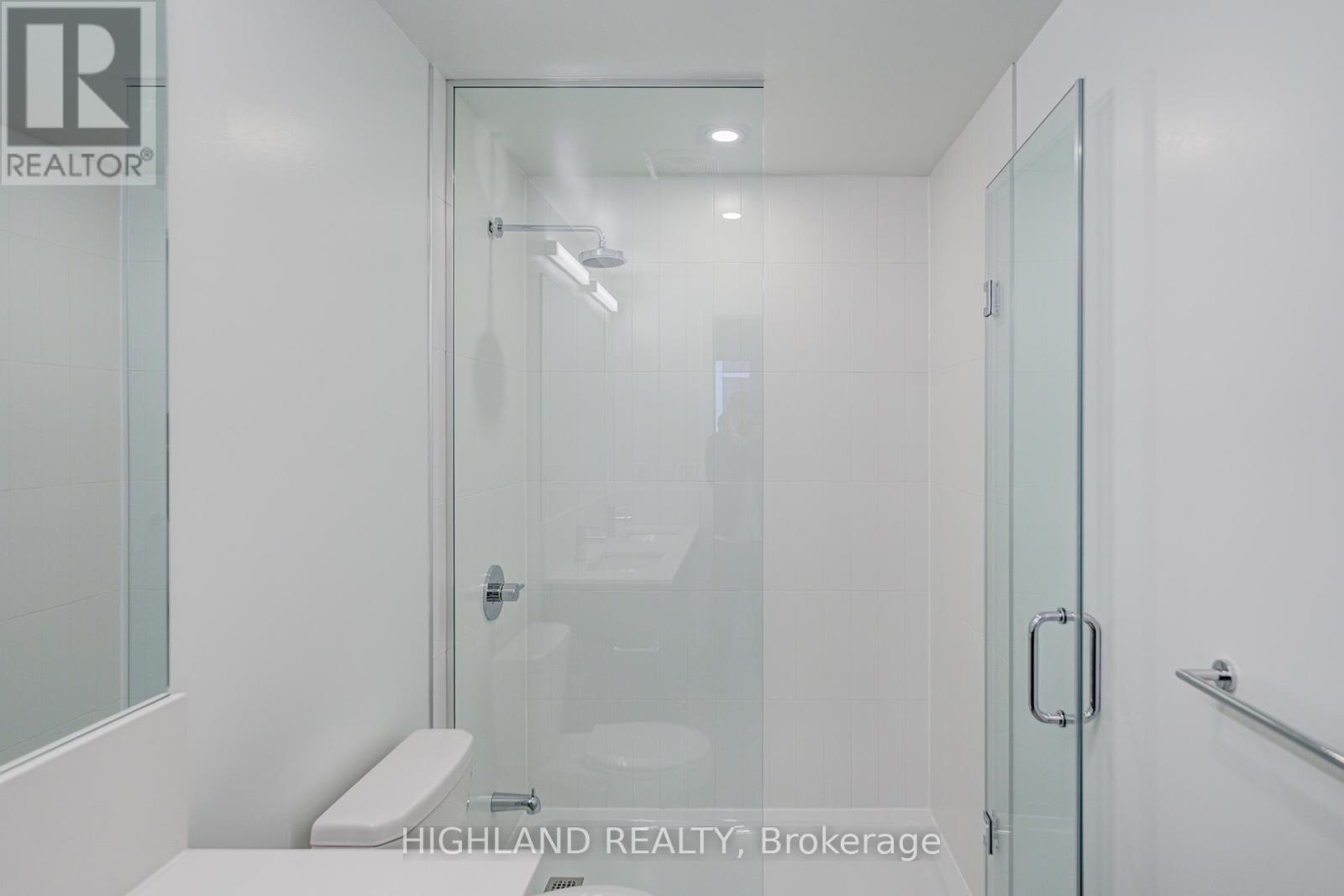 917 - 30 Dreamers Way, Toronto, Ontario  M5A 0Y7 - Photo 16 - C12956166