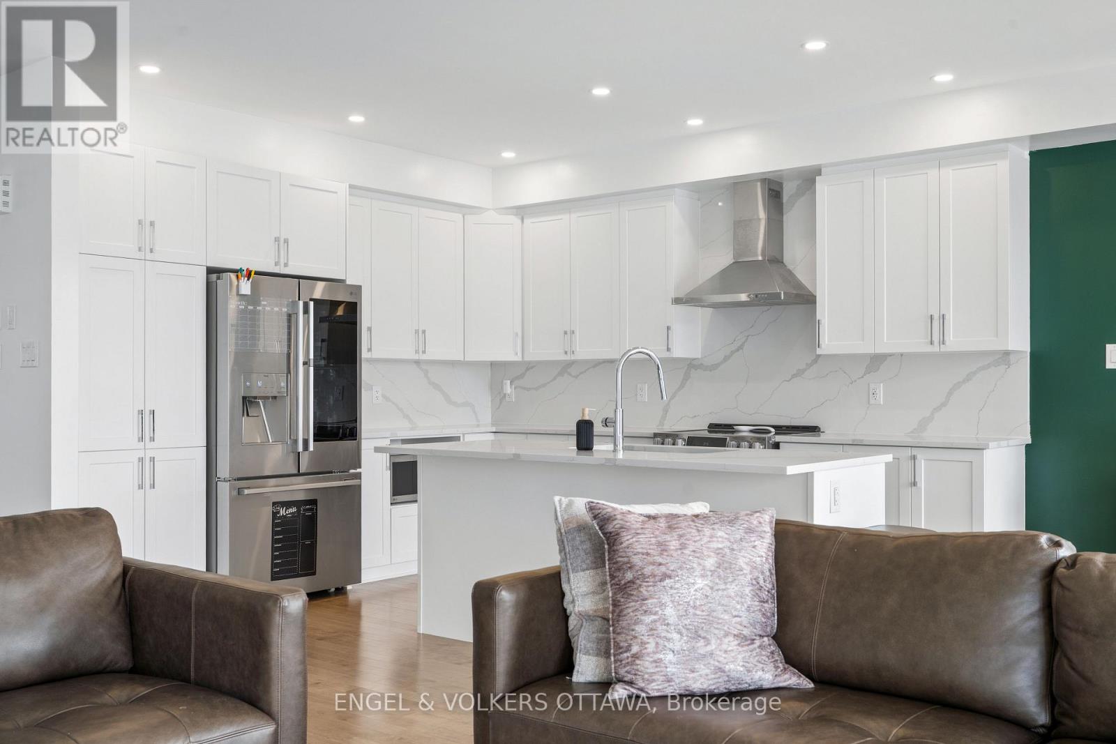 779 Ovation Grove, Ottawa, Ontario  K1T 0X6 - Photo 11 - X12956176