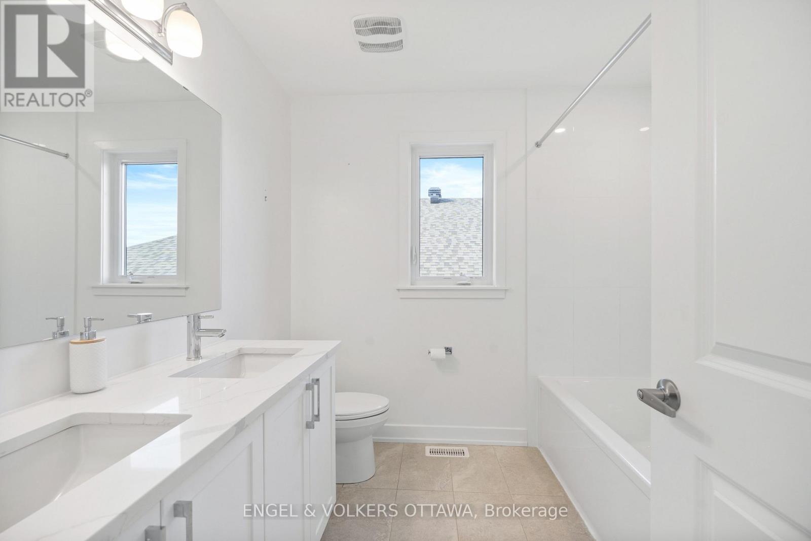 779 Ovation Grove, Ottawa, Ontario  K1T 0X6 - Photo 29 - X12956176