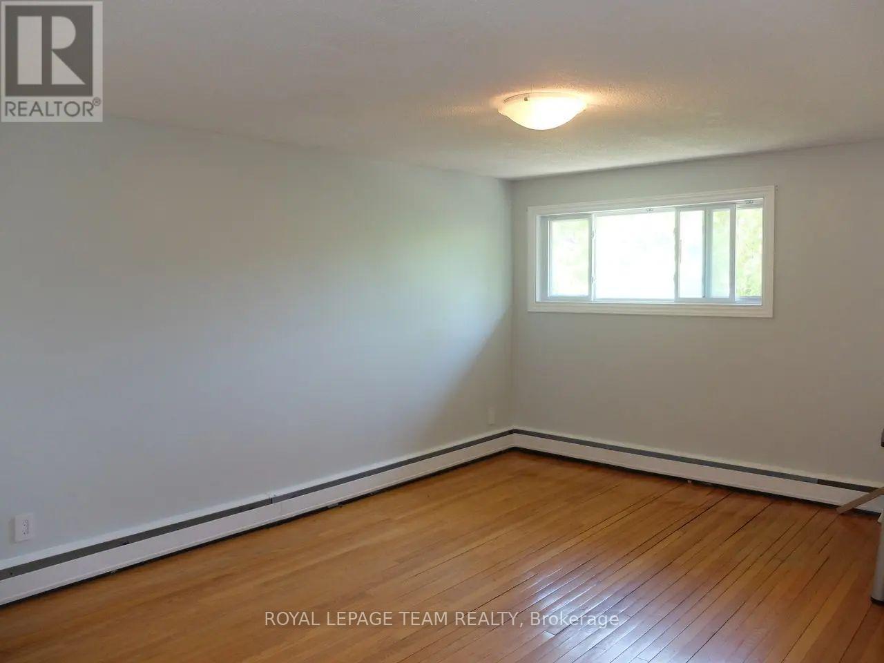 Unit B - 45 Riverdale Avenue, Ottawa, Ontario  K1S 1P9 - Photo 8 - X12956186