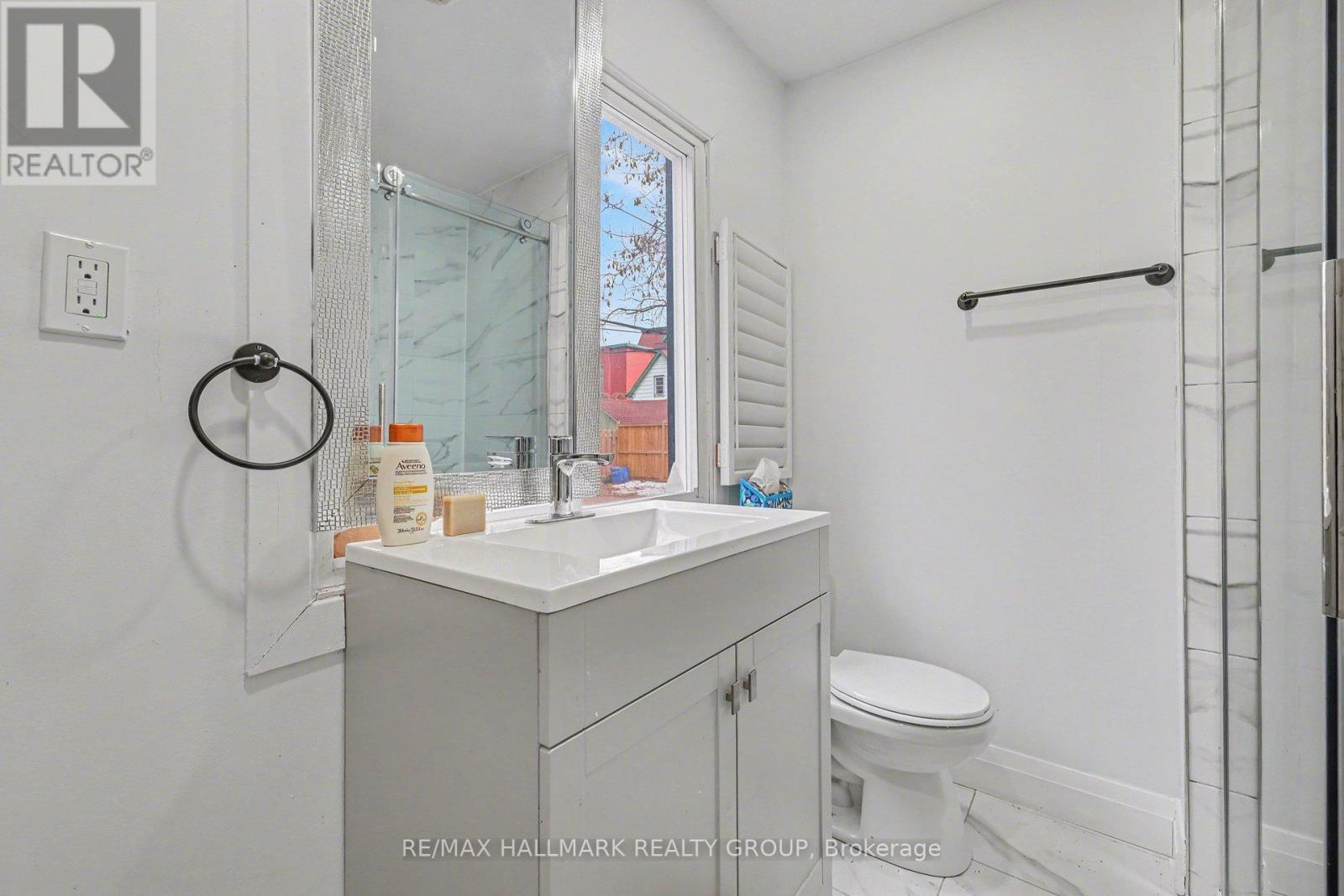 638-640 Somerset Street W, Ottawa, Ontario  K1R 5K4 - Photo 10 - X12956190