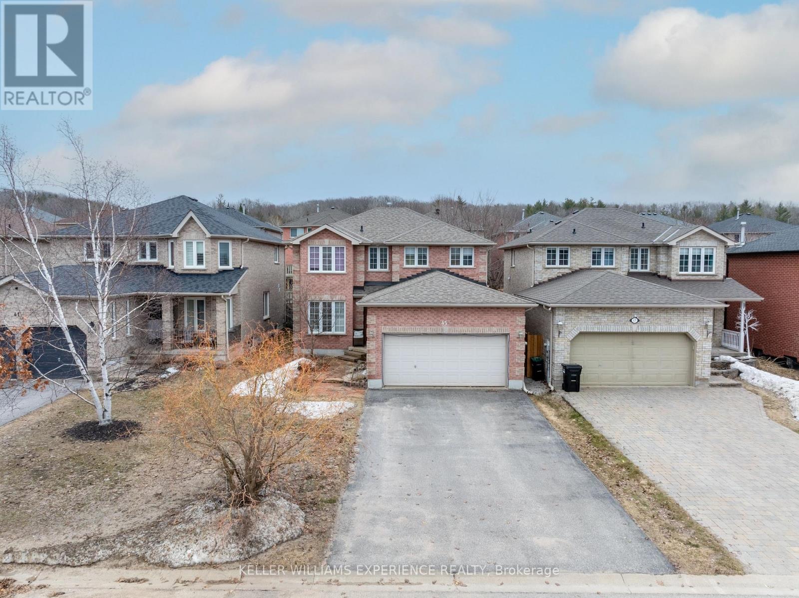 43 DUNNETT DRIVE, Barrie, Ontario