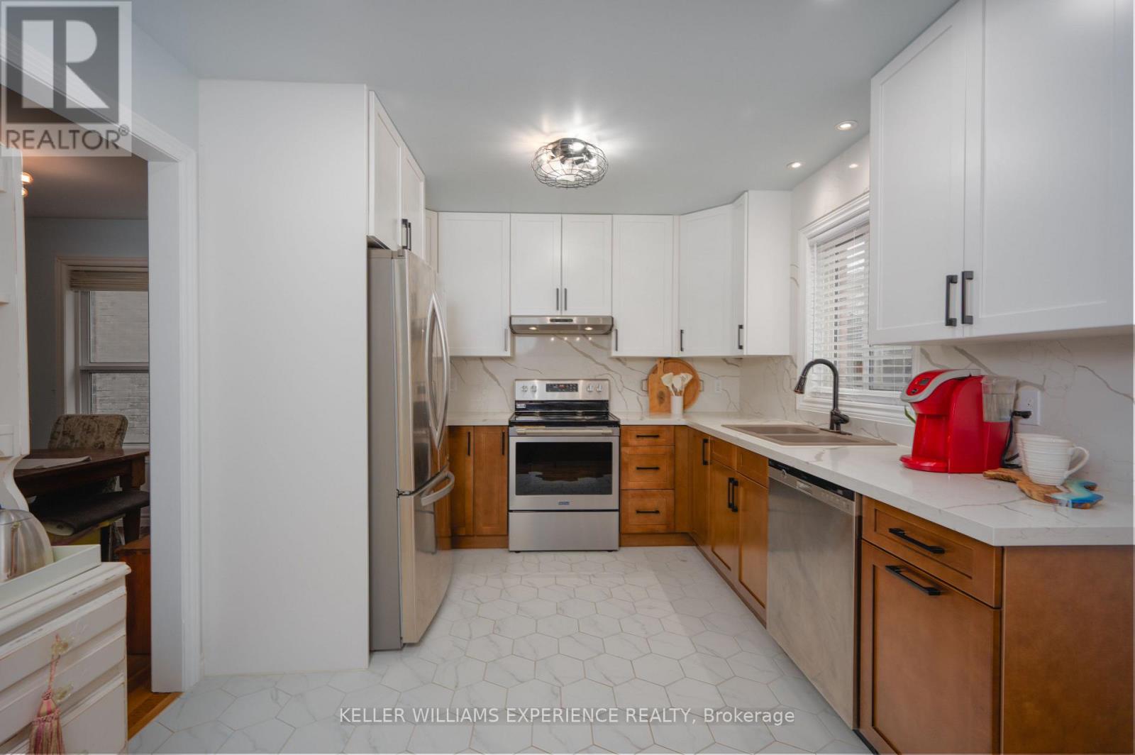 43 Dunnett Drive, Barrie, Ontario  L4N 0J7 - Photo 4 - S12956152