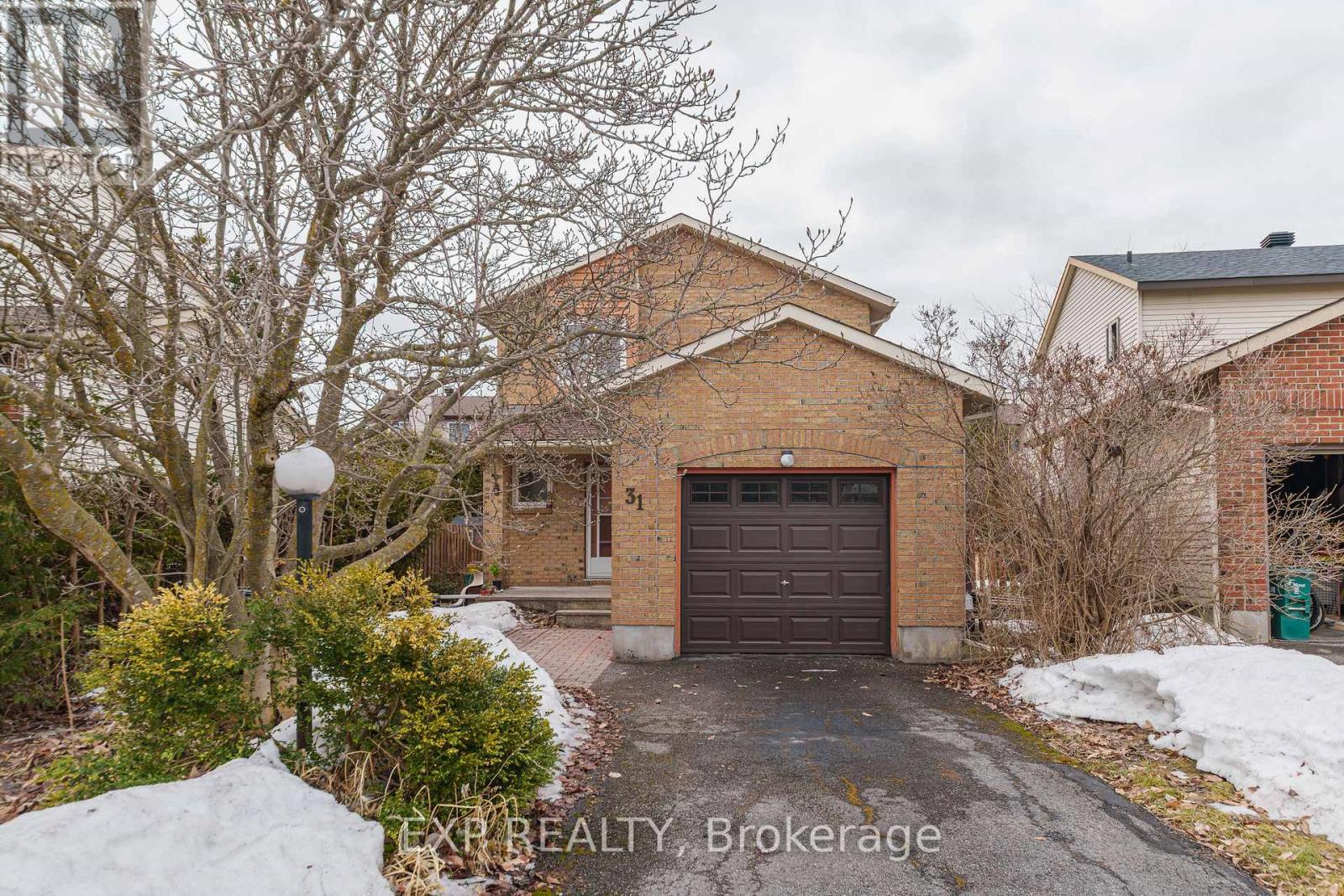 31 COOLSPRING CRESCENT, Ottawa, Ontario