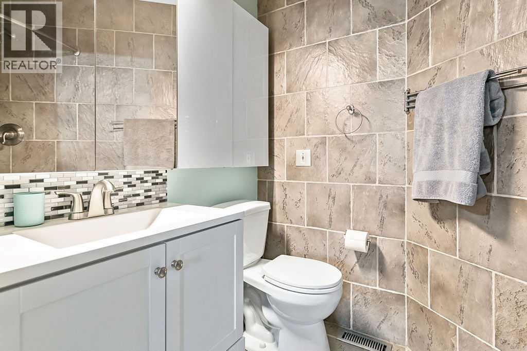 851 Mckenzie Drive SE, Calgary, Alberta  T2Z 1W3 - Photo 10 - A2291477