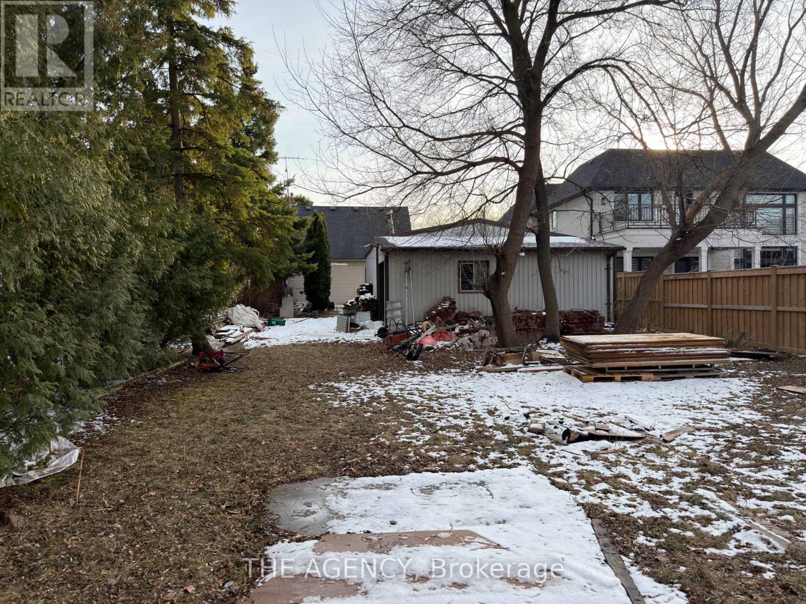 25 Earl Street, Mississauga, Ontario L5M 1N6 - Photo 8 - W12956158