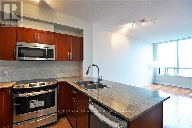 2101 - 3504 Hurontario Street, Mississauga, Ontario L5B 1P2 - Photo 7 - W12956168