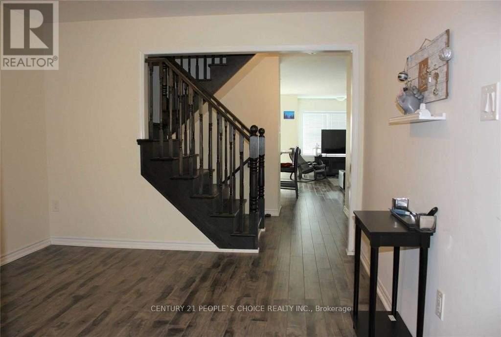 48 Donlamont Circle, Brampton, Ontario  L7A 4T5 - Photo 2 - W12956174