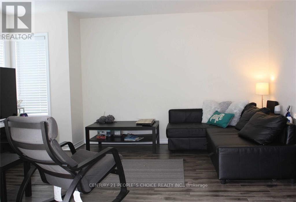 48 Donlamont Circle, Brampton, Ontario  L7A 4T5 - Photo 4 - W12956174