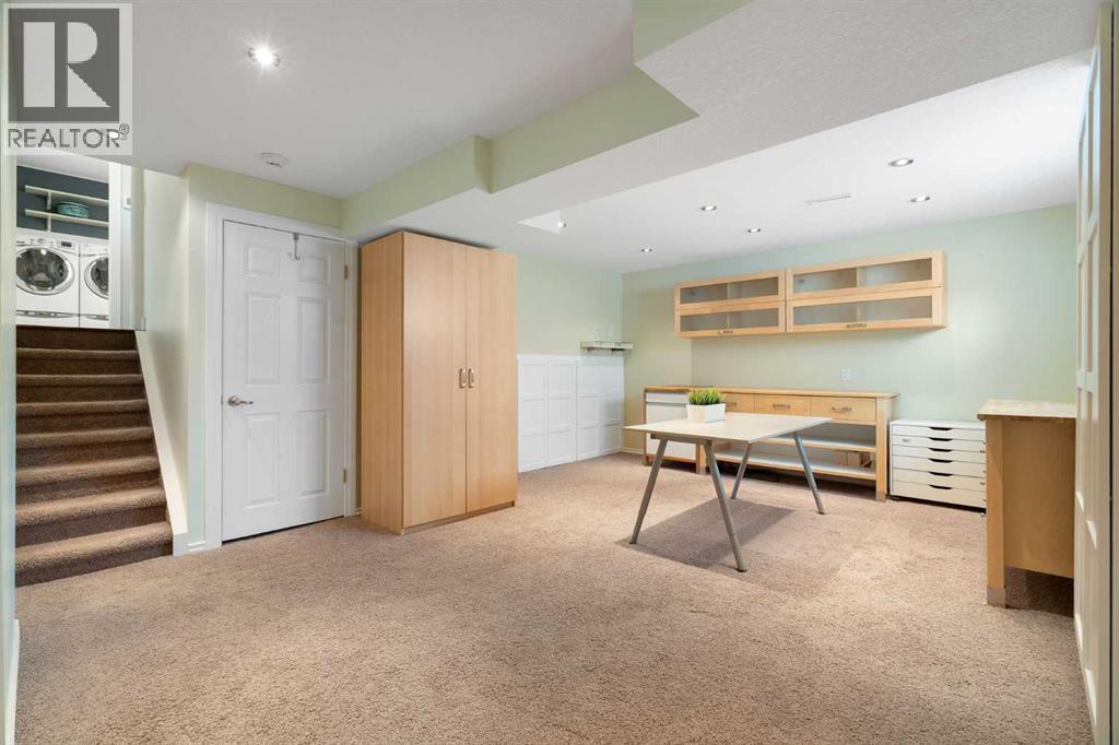 230 Signal Hill Place SW, Calgary, Alberta  T3H 2M4 - Photo 34 - A2297692