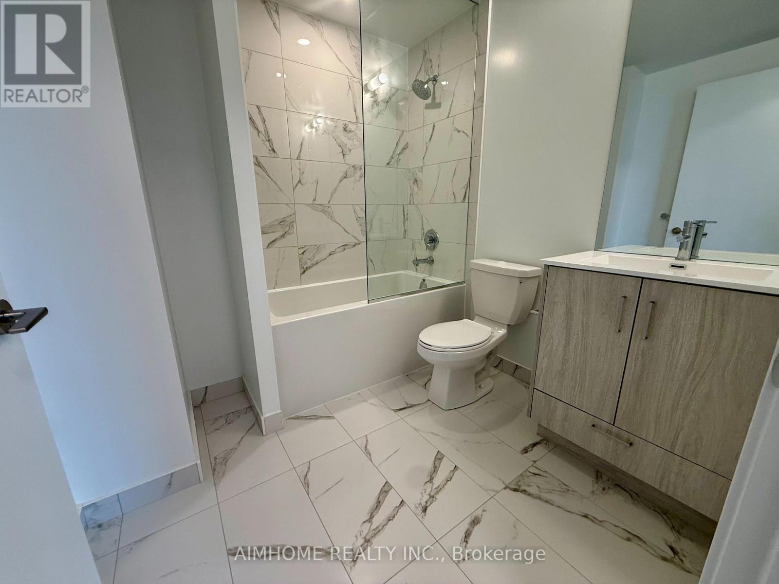 2610 - 180 Front Street E, Toronto, Ontario  M5A 0A9 - Photo 7 - C12955824