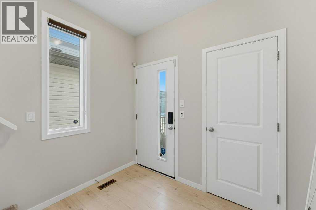 34 Walgrove Link SE, Calgary, Alberta  T2X 2H6 - Photo 4 - A2285323