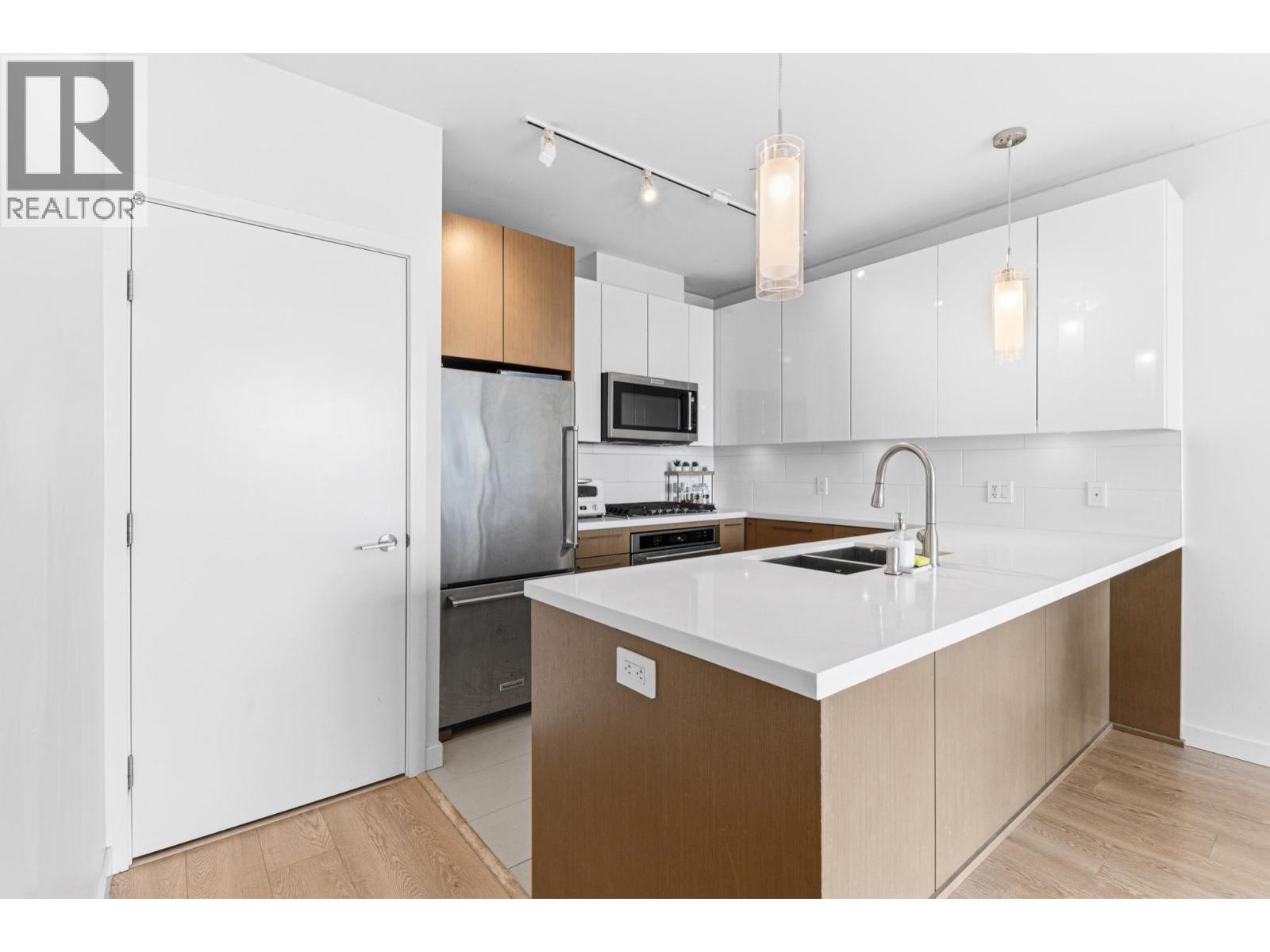 1012 271 Francis Way, New Westminster, British Columbia  V3L 0H2 - Photo 4 - R3105954