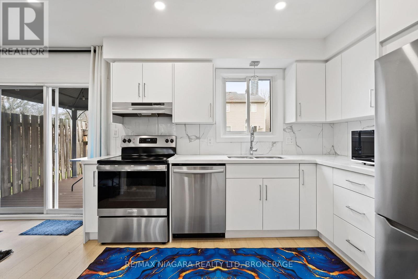 93 Stoney Brook Crescent, St. Catharines, Ontario  L2S 3R9 - Photo 11 - X12956226