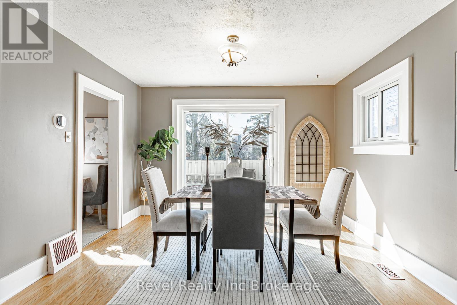 290 Ingersoll Avenue, Woodstock, Ontario  N4S 4W9 - Photo 12 - X12956240