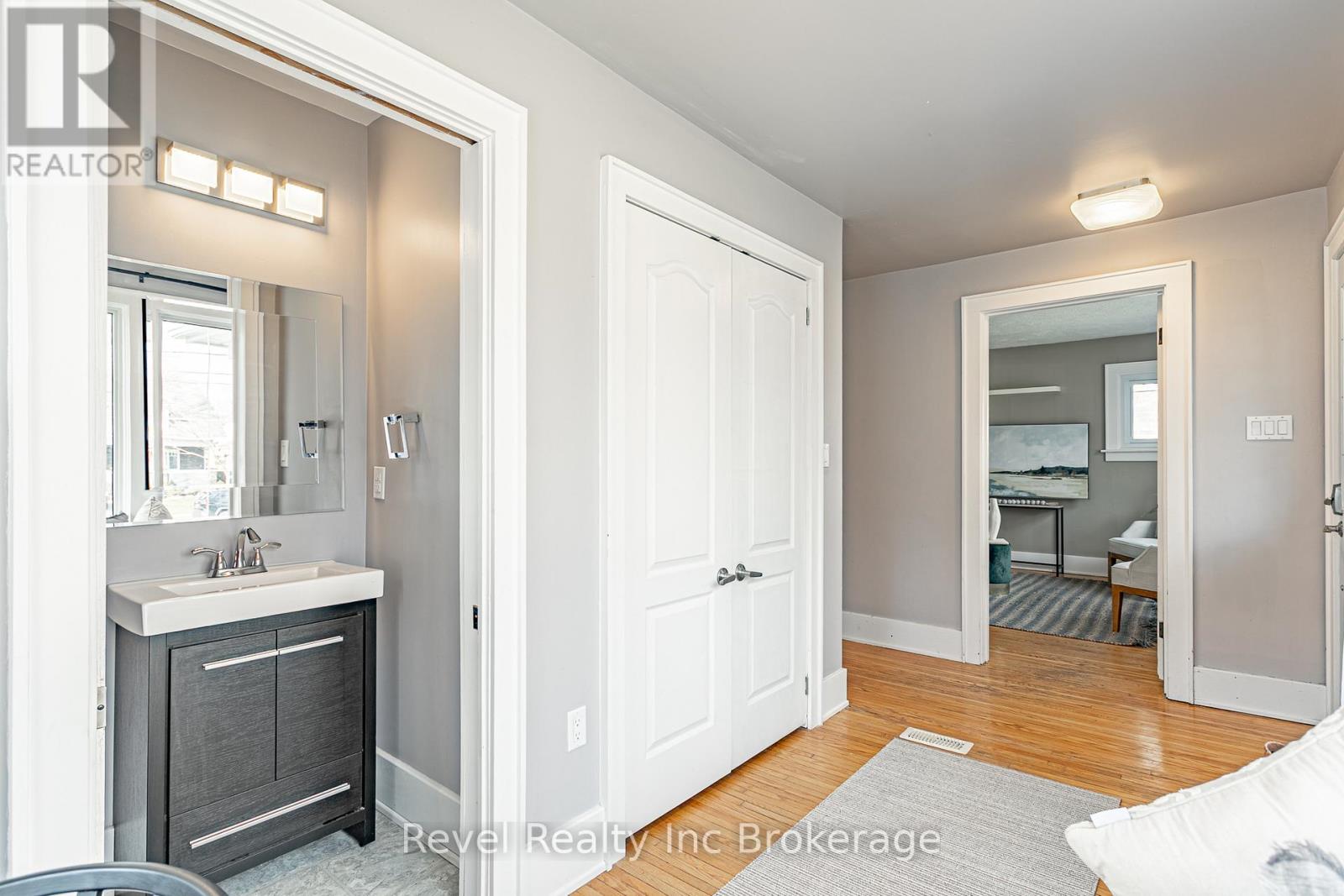 290 Ingersoll Avenue, Woodstock, Ontario  N4S 4W9 - Photo 5 - X12956240