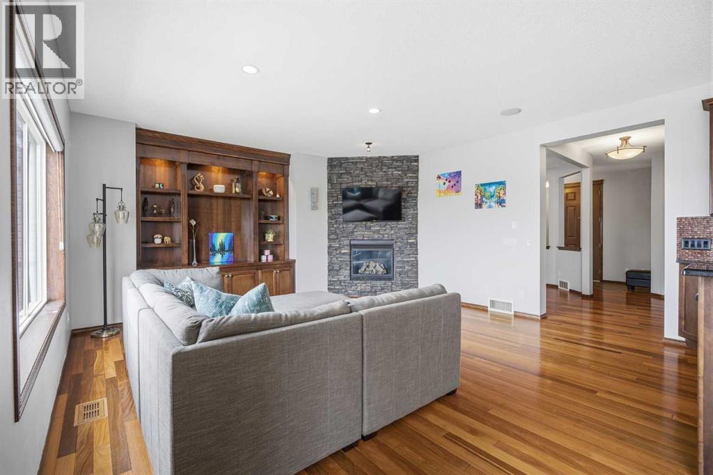 126 Pantego Way NW, Calgary, Alberta  T3K 0K6 - Photo 12 - A2298884