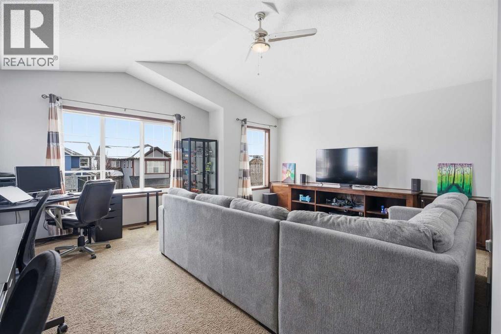 126 Pantego Way NW, Calgary, Alberta  T3K 0K6 - Photo 21 - A2298884