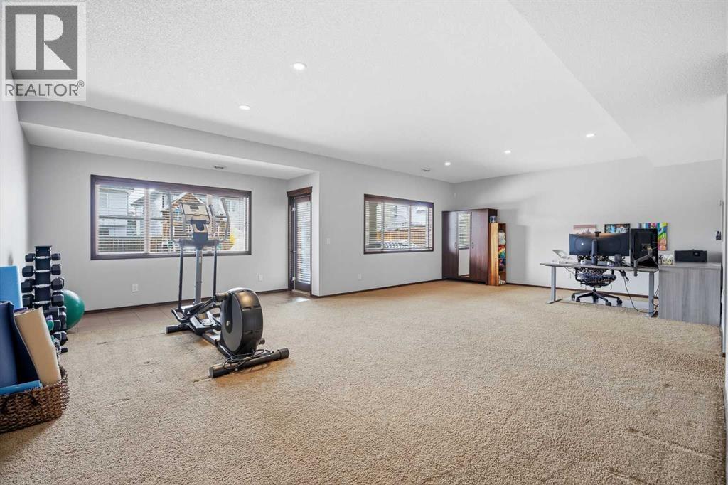 126 Pantego Way NW, Calgary, Alberta  T3K 0K6 - Photo 36 - A2298884