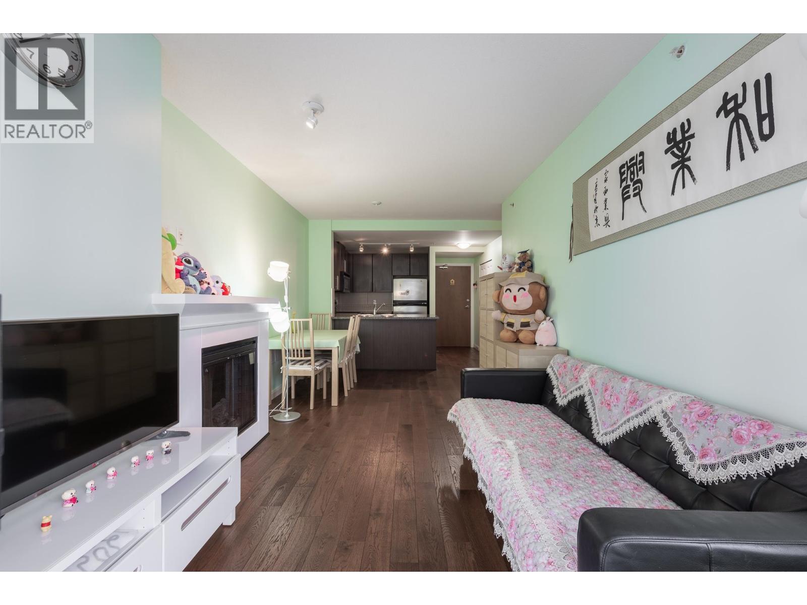 2310 892 Carnarvon Street, New Westminster, British Columbia  V3M 0C5 - Photo 3 - R3106093