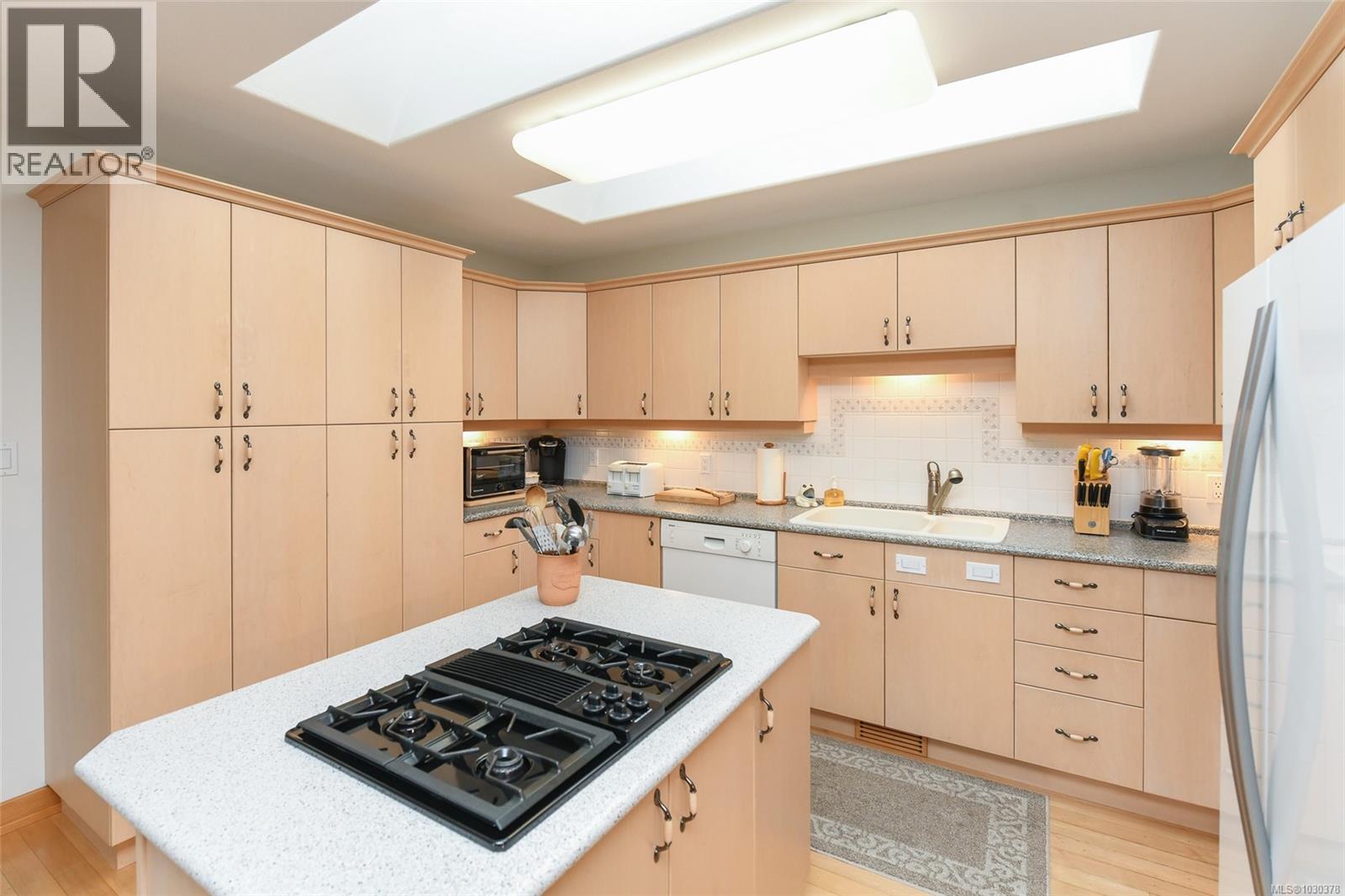 555 Haida St, Comox, British Columbia V9M 4A7 - Photo 33 - 1030378