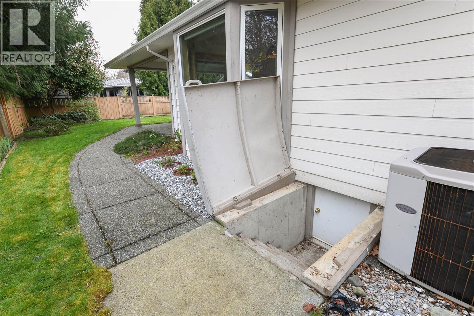 555 Haida St, Comox, British Columbia V9M 4A7 - Photo 56 - 1030378