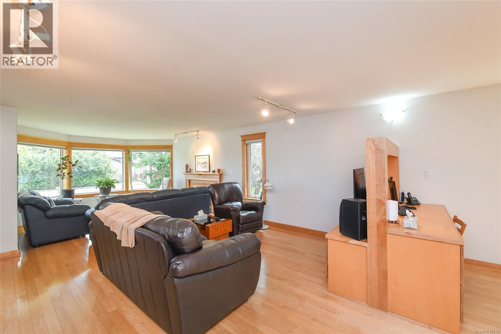 555 Haida St, Comox, British Columbia V9M 4A7 - Photo 37 - 1030378