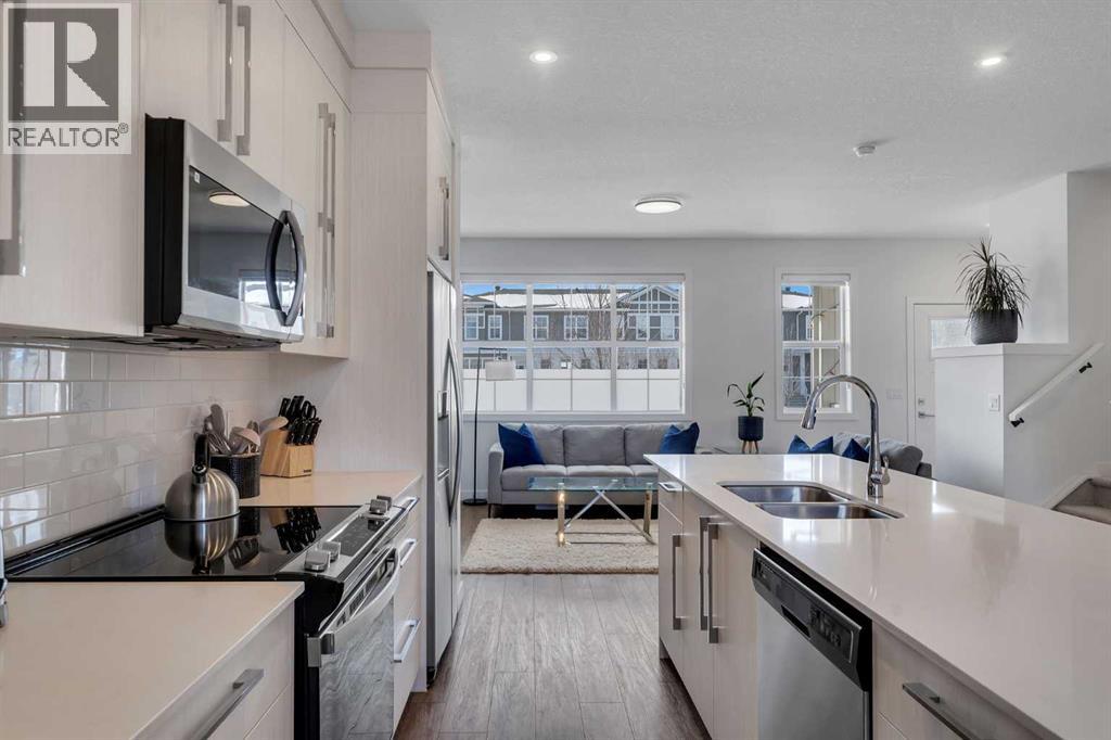 178 Dawson Way, Chestermere, Alberta  T1X 2R8 - Photo 11 - A2298727