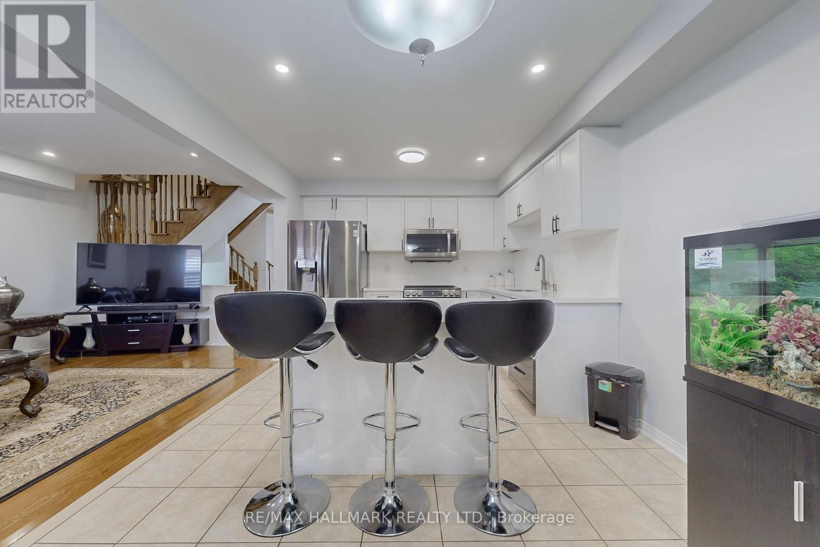 6 Blytheway Gate, Ajax, Ontario  L1T 0J5 - Photo 15 - E12956248