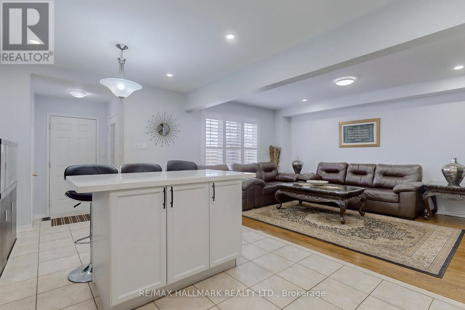 6 Blytheway Gate, Ajax, Ontario  L1T 0J5 - Photo 18 - E12956248