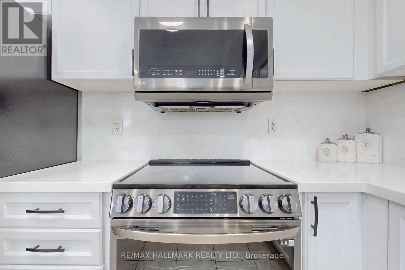 6 Blytheway Gate, Ajax, Ontario  L1T 0J5 - Photo 19 - E12956248