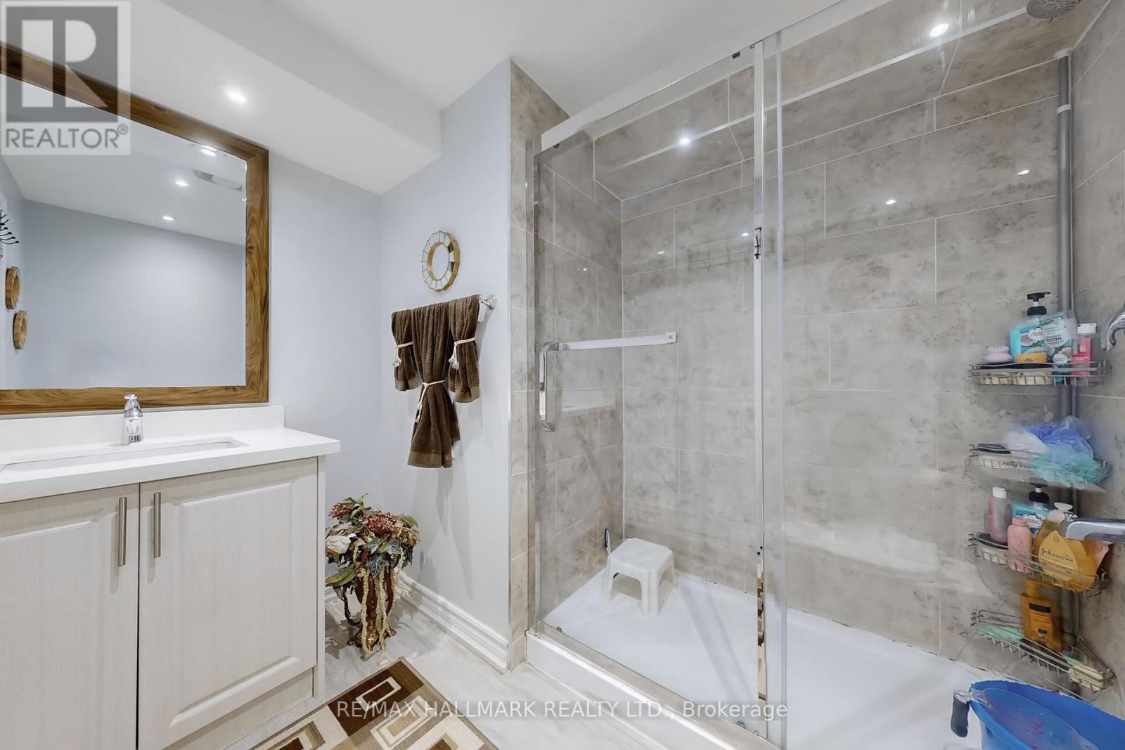 6 Blytheway Gate, Ajax, Ontario  L1T 0J5 - Photo 37 - E12956248