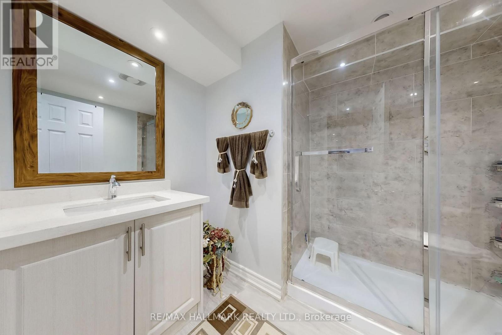 6 Blytheway Gate, Ajax, Ontario  L1T 0J5 - Photo 45 - E12956248