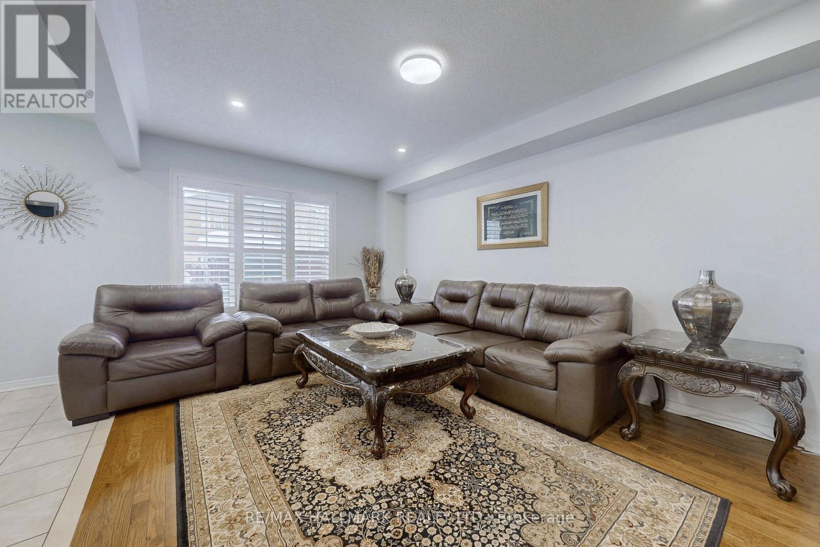 6 Blytheway Gate, Ajax, Ontario  L1T 0J5 - Photo 6 - E12956248