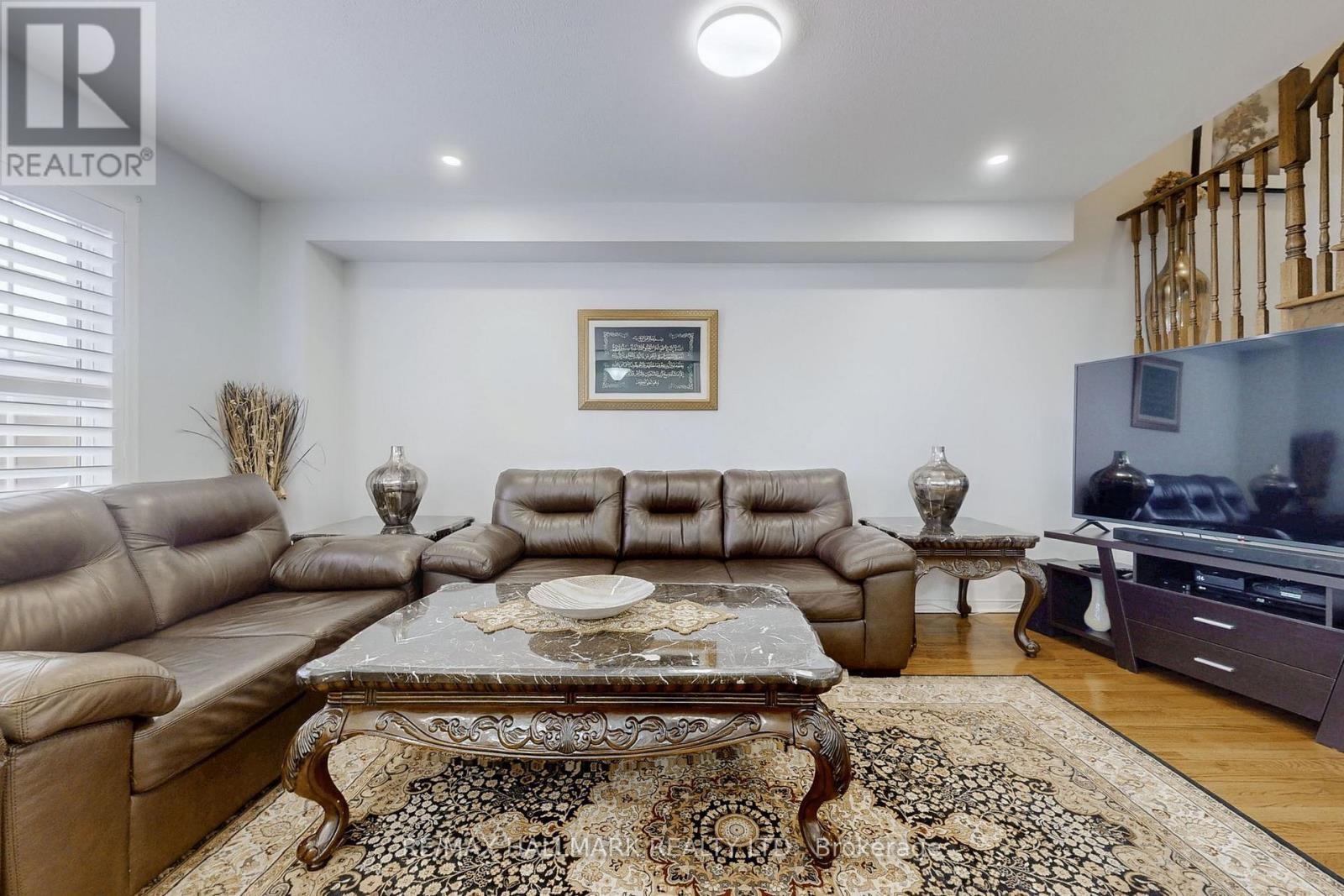 6 Blytheway Gate, Ajax, Ontario  L1T 0J5 - Photo 9 - E12956248