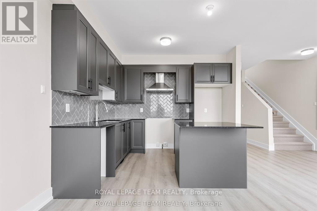 343 Cantering Drive, Ottawa, Ontario K0A 2Z0 - Photo 12 - X12956214