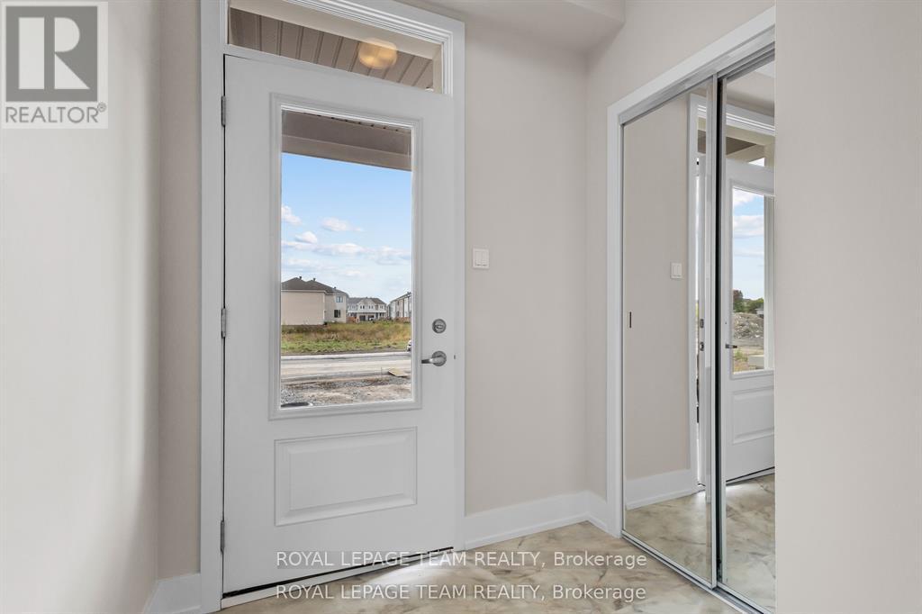 343 Cantering Drive, Ottawa, Ontario K0A 2Z0 - Photo 2 - X12956214