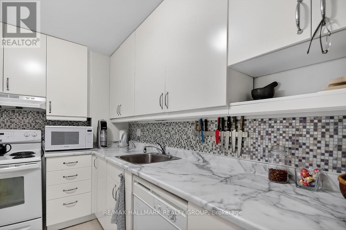 208 - 1081 Ambleside Drive, Ottawa, Ontario  K2B 8C8 - Photo 10 - X12956254