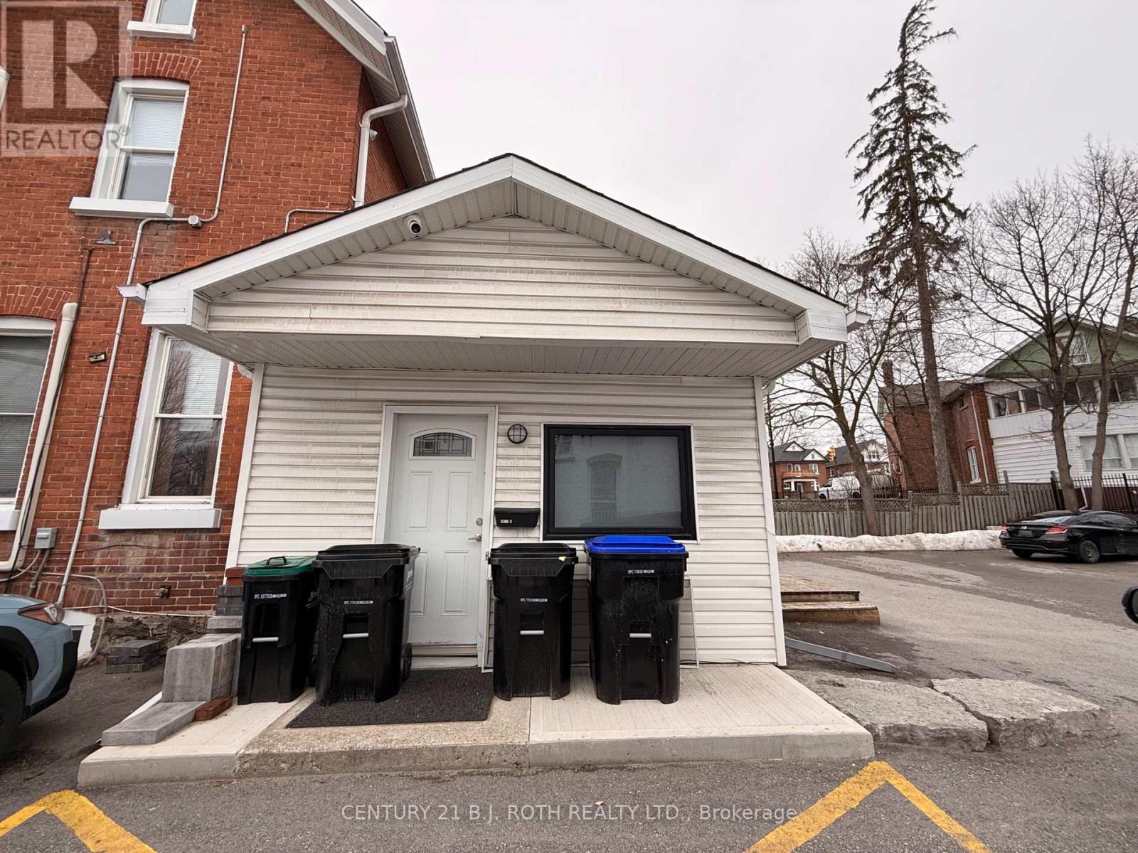 BACK UNIT - 109 TORONTO STREET, Barrie, Ontario
