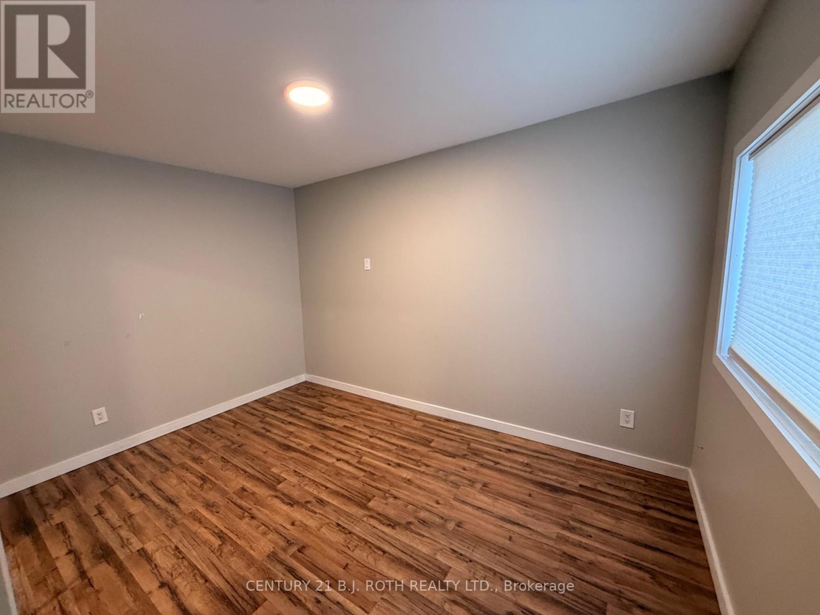 Back Unit - 109 Toronto Street, Barrie, Ontario  L4N 1V1 - Photo 7 - S12956242