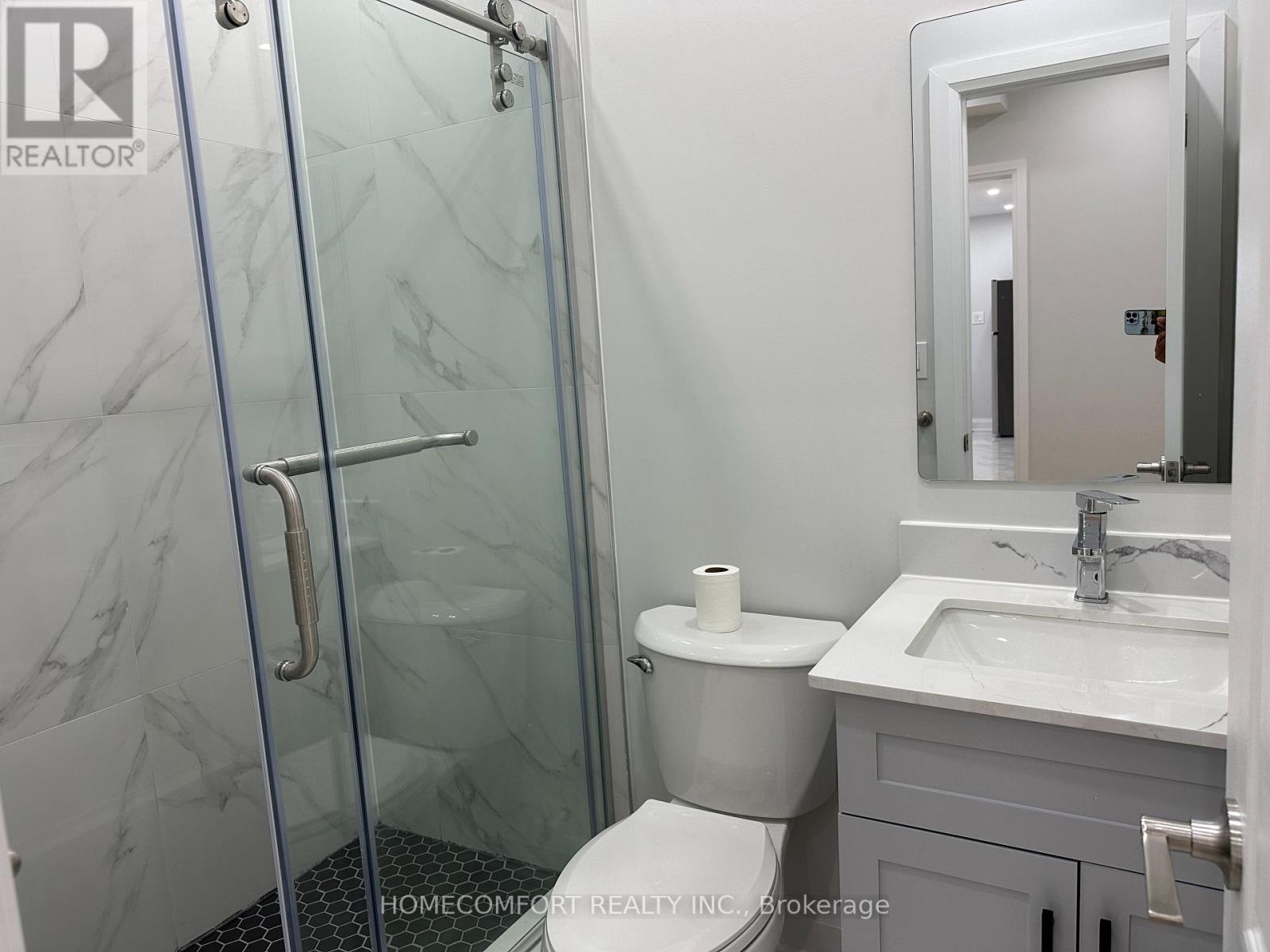 Main Floor - 211 Osler Street, Toronto, Ontario  M6N 2Z2 - Photo 11 - W12956210