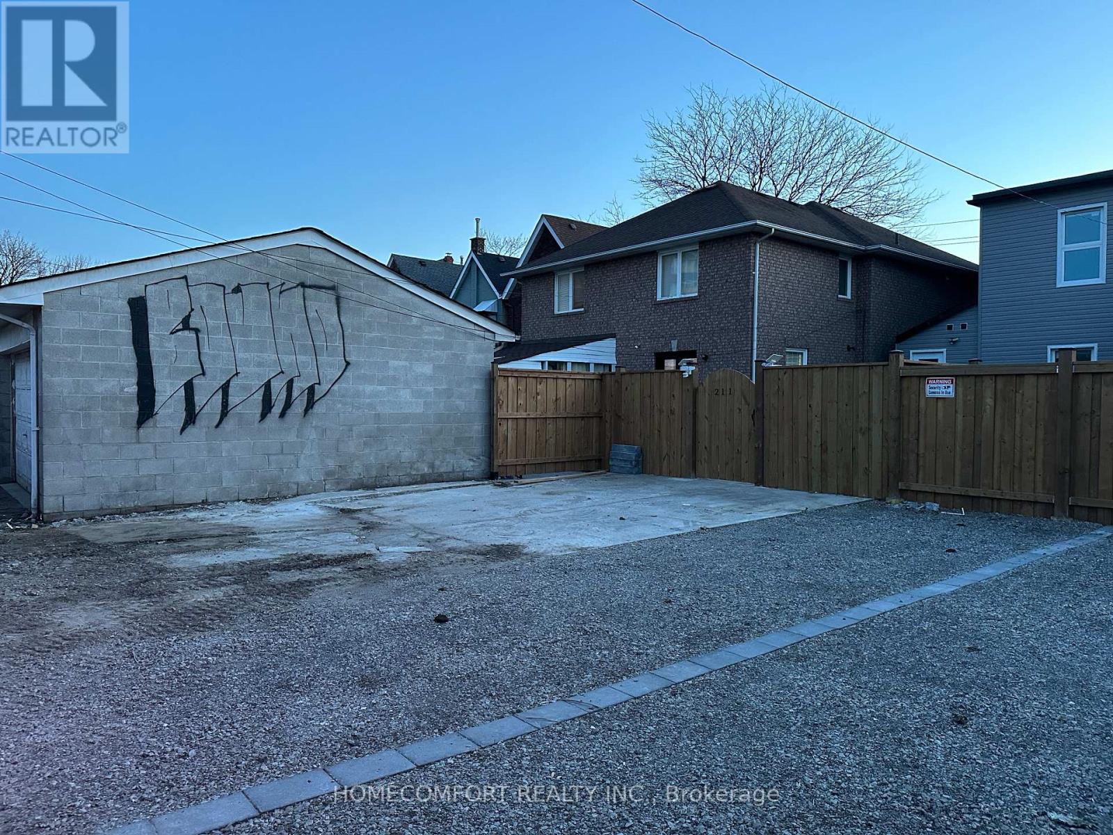 Main Floor - 211 Osler Street, Toronto, Ontario  M6N 2Z2 - Photo 23 - W12956210