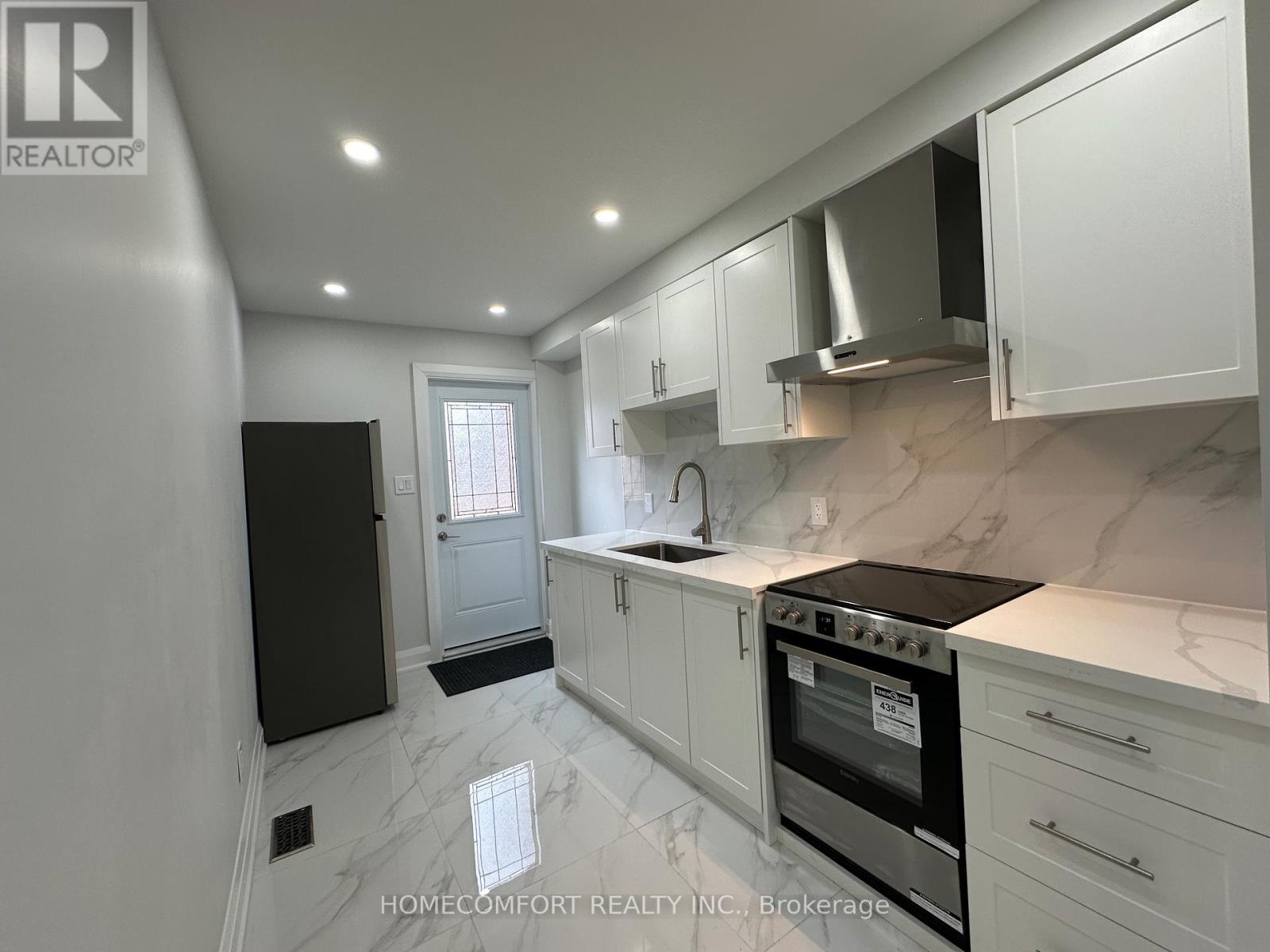 Main Floor - 211 Osler Street, Toronto, Ontario  M6N 2Z2 - Photo 6 - W12956210